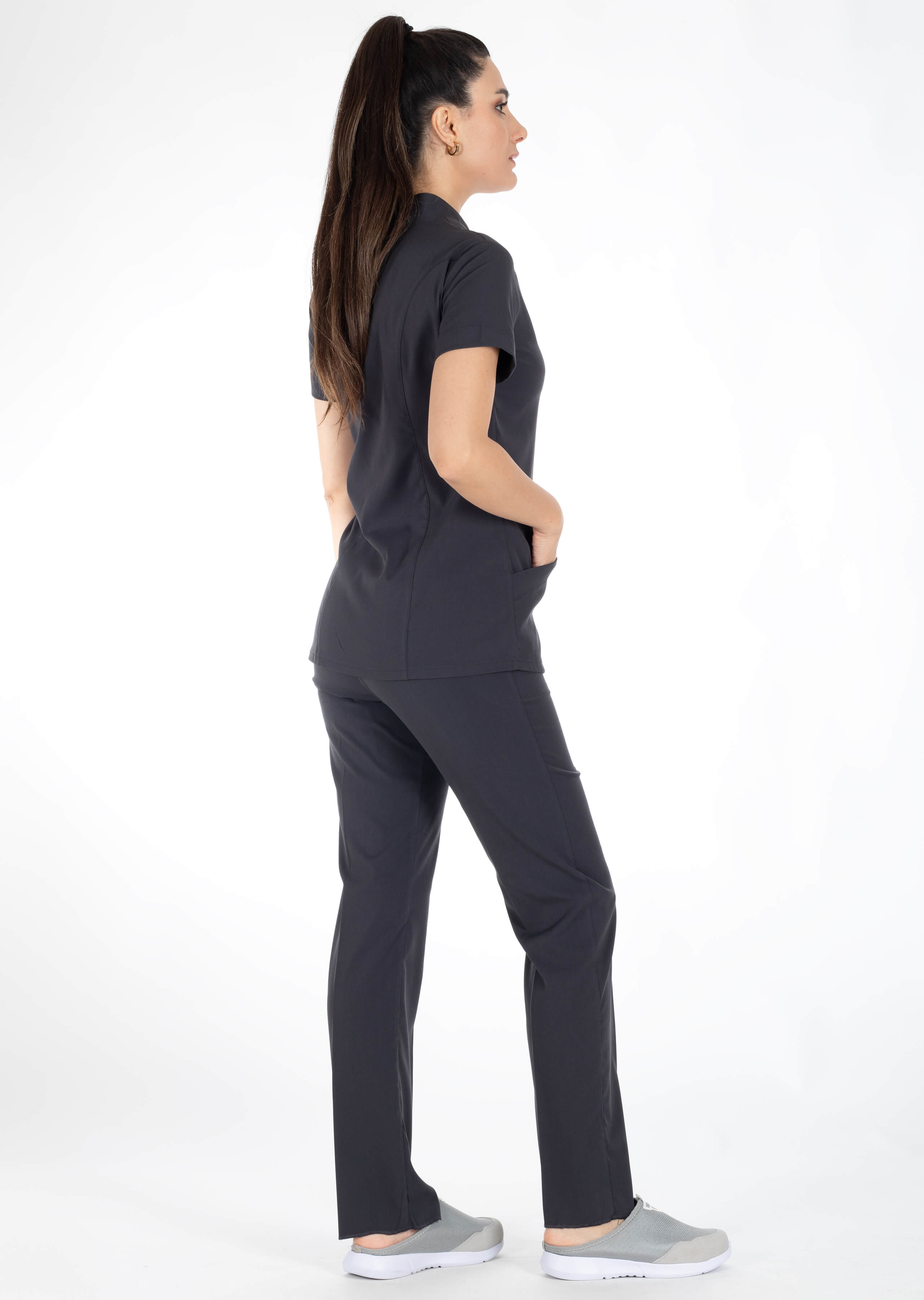 Luxe Flex Antrasit Likralı Hemşire ve Doktor Forması Takımı Luxe Flex Antrasit Likralı Hemşire ve Doktor Forması Takımı
