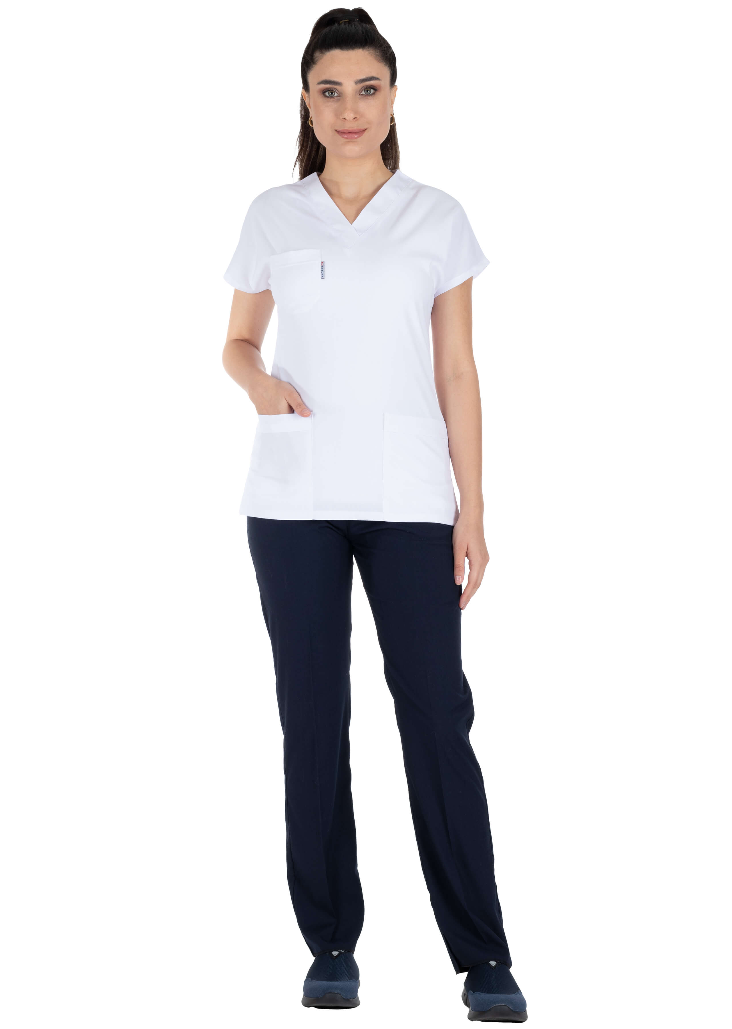 Beyaz/Lacivert Likralı İnce Scrubs Flex Doktor Hemşire Forması Takımı Beyaz/Lacivert Likralı İnce Scrubs Flex Doktor Hemşire Forması Takımı