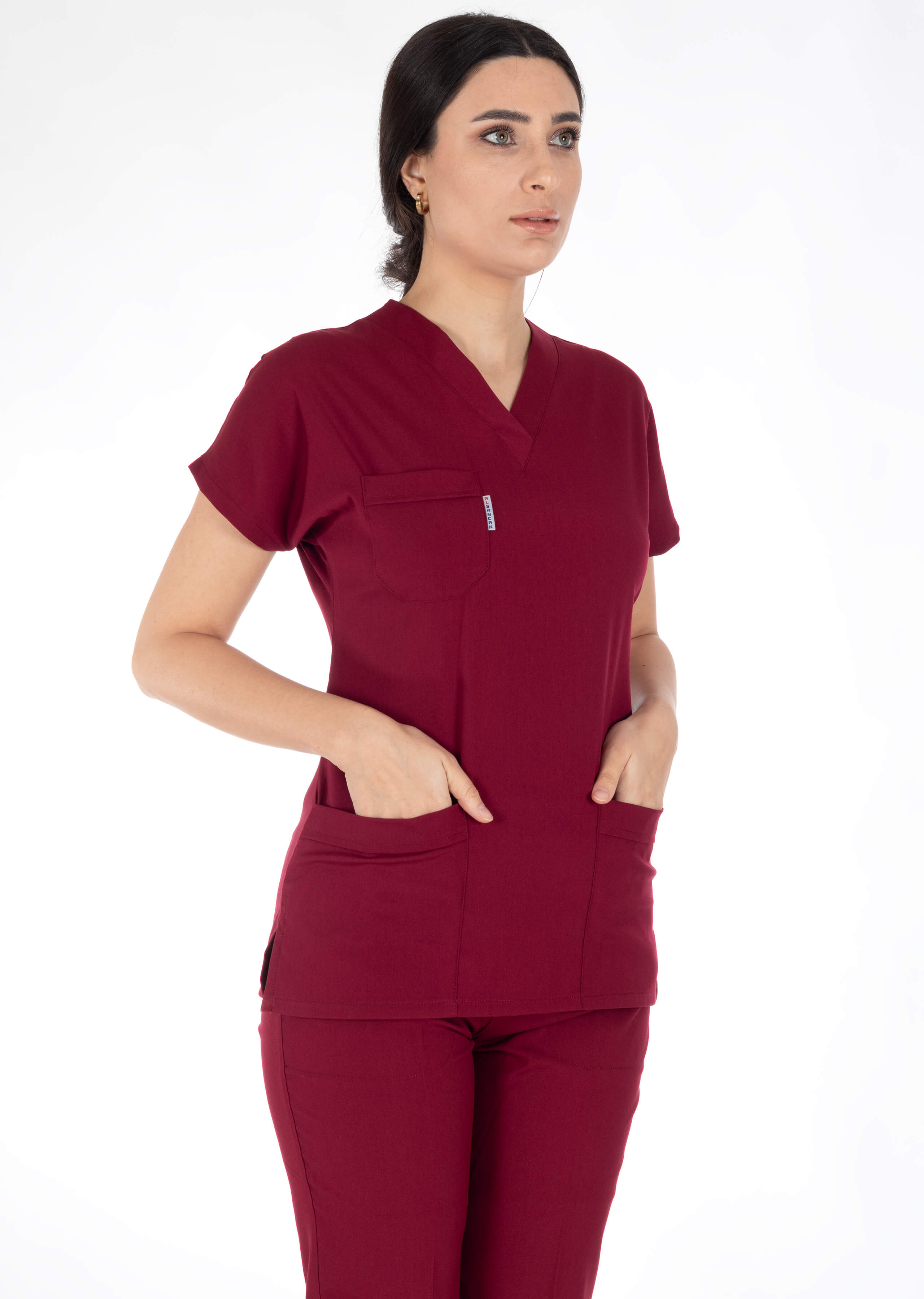 Bordo Likralı İnce Scrubs Flex Doktor Hemşire Forması Takımı Bordo Likralı İnce Scrubs Flex Doktor Hemşire Forması Takımı