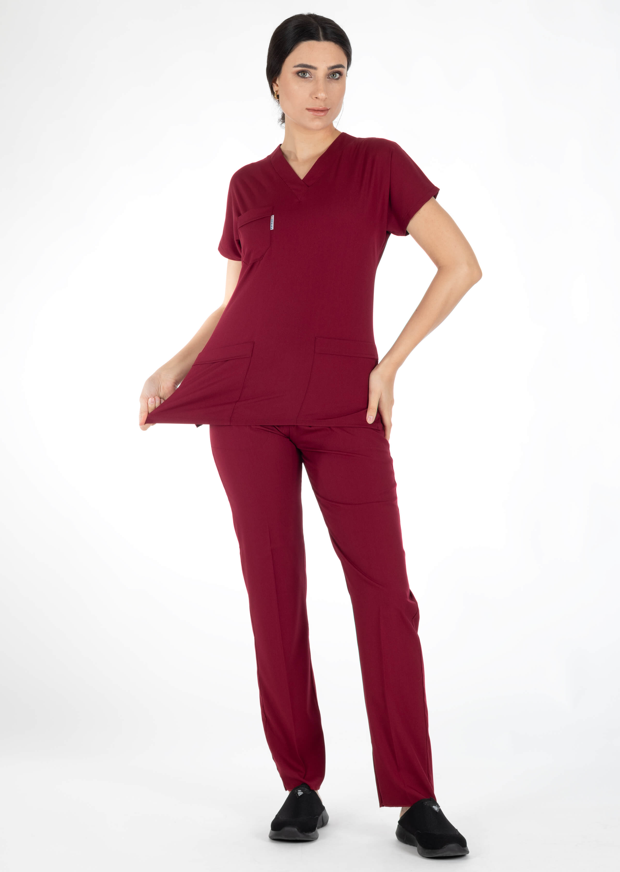 Bordo Likralı İnce Scrubs Flex Doktor Hemşire Forması Takımı Bordo Likralı İnce Scrubs Flex Doktor Hemşire Forması Takımı