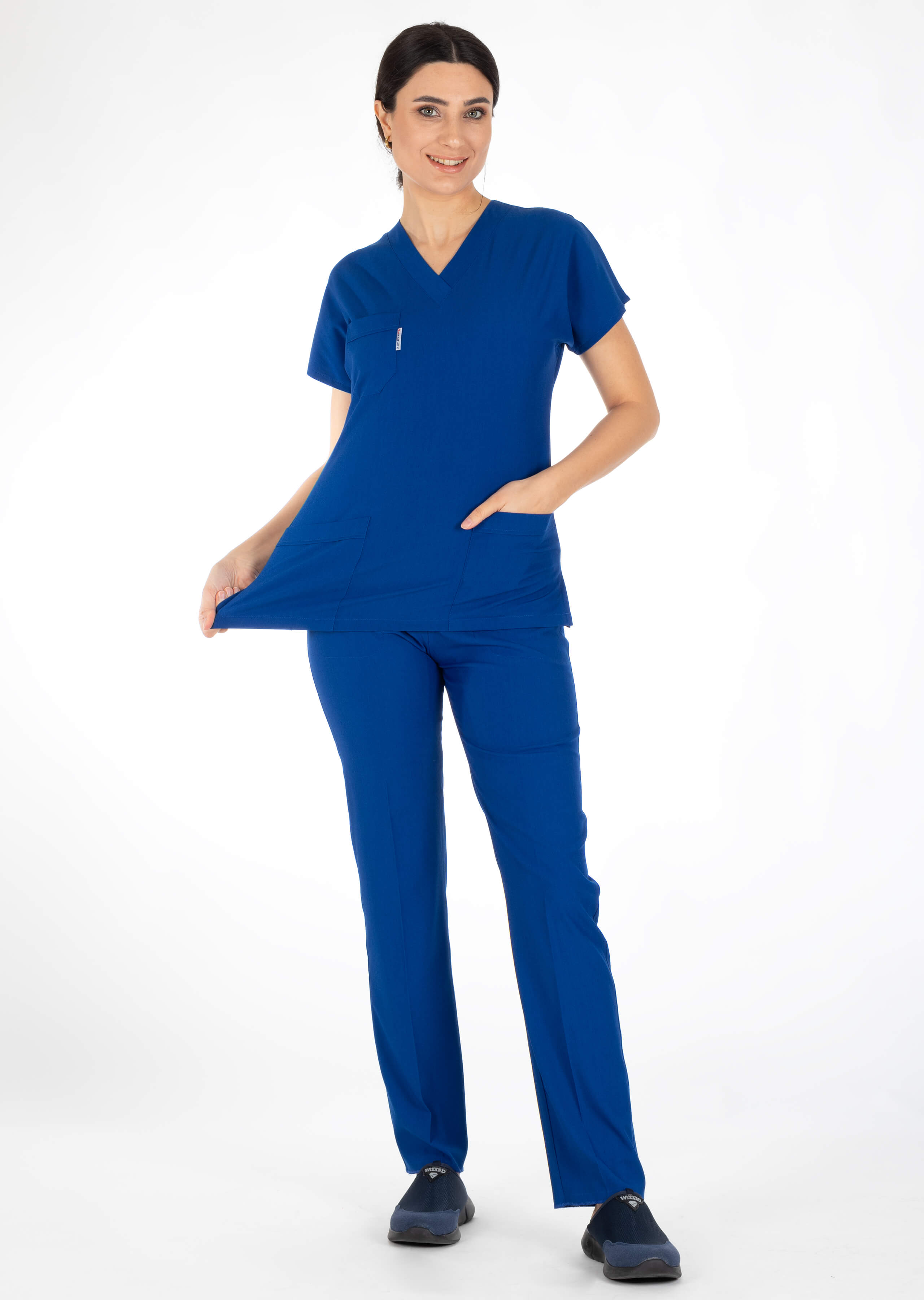 Saks Mavi Likralı Kalın Scrubs Doktor Hemşire Forması Takımı Saks Mavi Likralı Kalın Scrubs Doktor Hemşire Forması Takımı